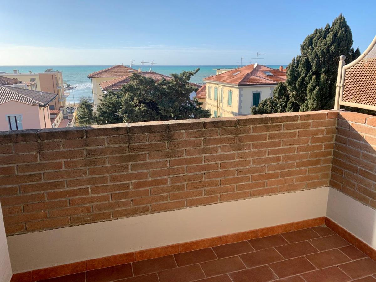Casa Myconis 68Mq A Due Passi Dal Mare Di San Vincenzo Apartment Екстериор снимка