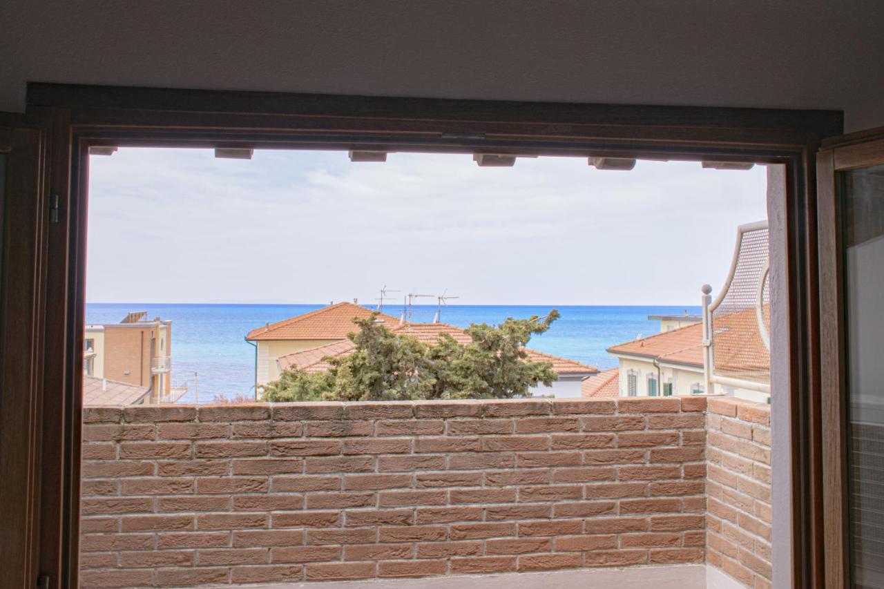 Casa Myconis 68Mq A Due Passi Dal Mare Di San Vincenzo Apartment Екстериор снимка